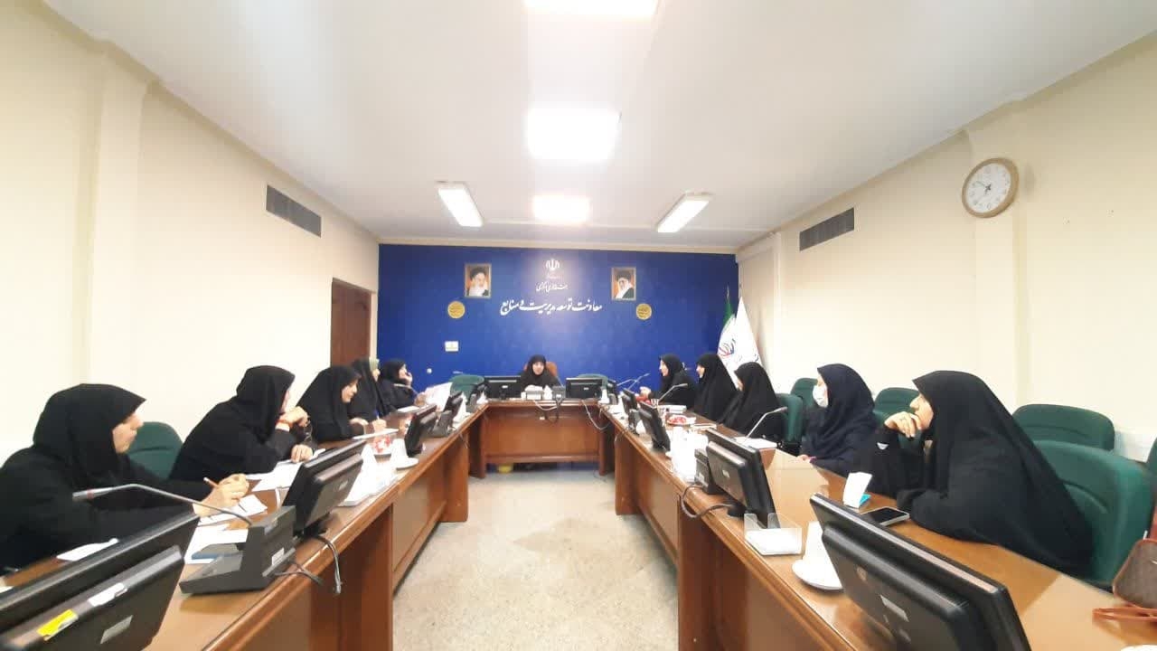 جلسه برگزاری رویداداستانی روز دختر ۱۴۰۴باعنوان
 «دخترم, افتخار ایران»  به ریاست مفتح زاده مدیرکل امورزنان وخانواده وباحضور دستگاههای متولی ازجمله شهرداری، ادارات کل تبلیغات اسلامی، ارشاد اسلامی، ورزش وجوانان،میراث فرهنگی، آموزش وپرورش... ودانشگاهها ی اراک، فرهنگیان، آزاد اسلامی، فنی وحرفه ای، علم وصنعت،پیام نور ومدیریت حوزه های علمیه خواهران  تشکیل شد.