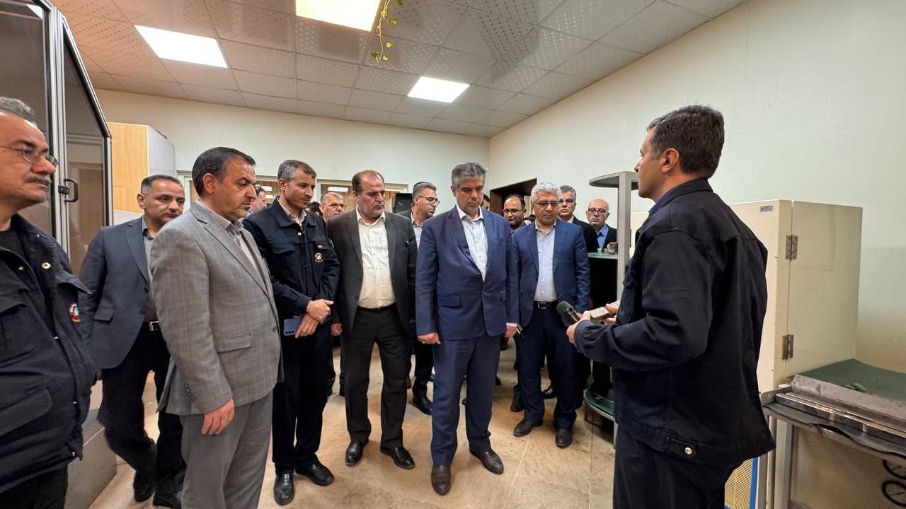 استاندار مرکزی از شرکت لوله و نورد صبح صبا بازدید کرد