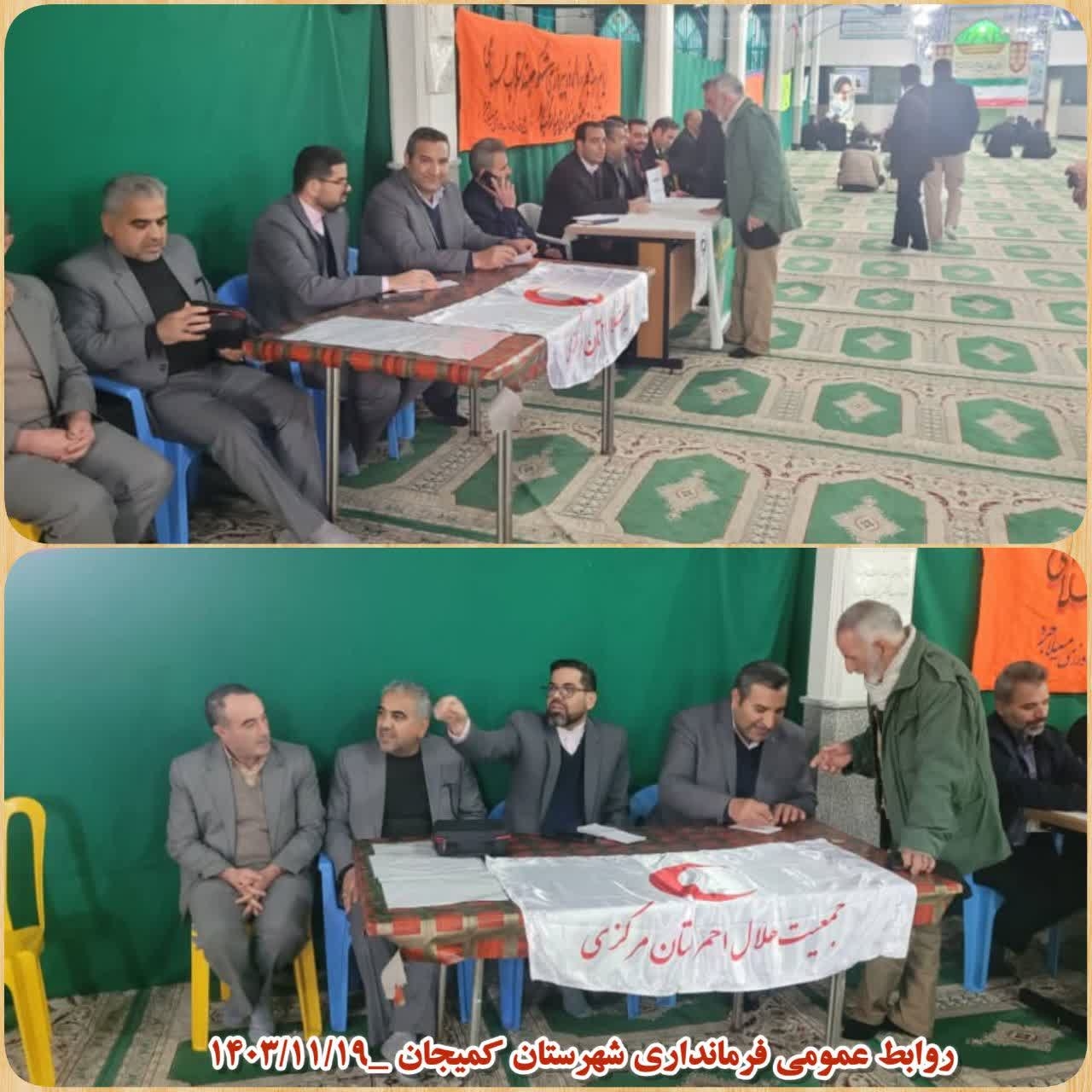 به مناسبت دهه مبارک فجر میز خدمت فرماندار و مسئولین شهرستان برگزار شد