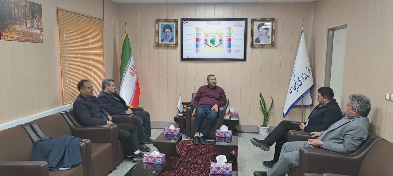 🔰حضور اعضای شورای اسلامی بخش مرکزی در دفتر سرپرست فرمانداری شهرستان کمیجان