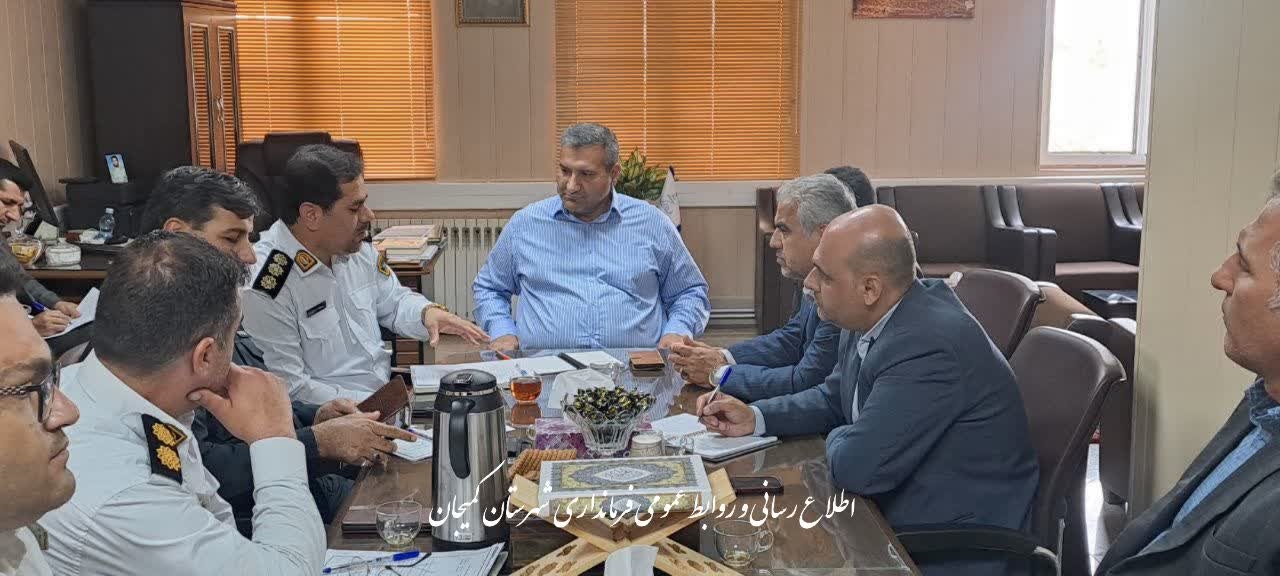 جلسه شورای ترافیک  شهرستان کمیجان و با حضور سرهنگ آشوری رئیس پلیس راه استان مرکزی