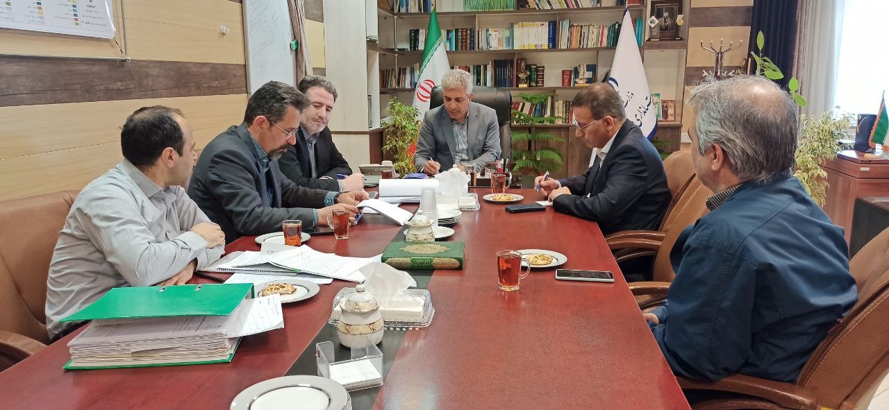 جلسه بررسی موانع اجرای طرح موسوم به ۹۰ هکتاری گردو برگزار شد.