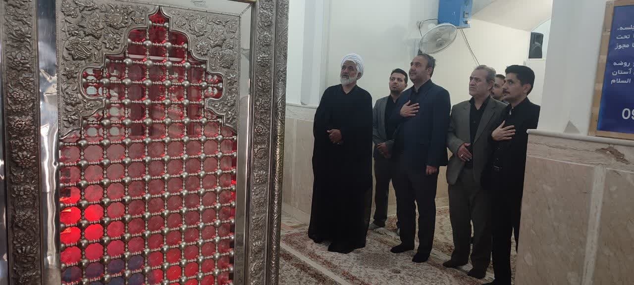 حضور فرماندار در امام زاده سید منصور شهر مأمونیه