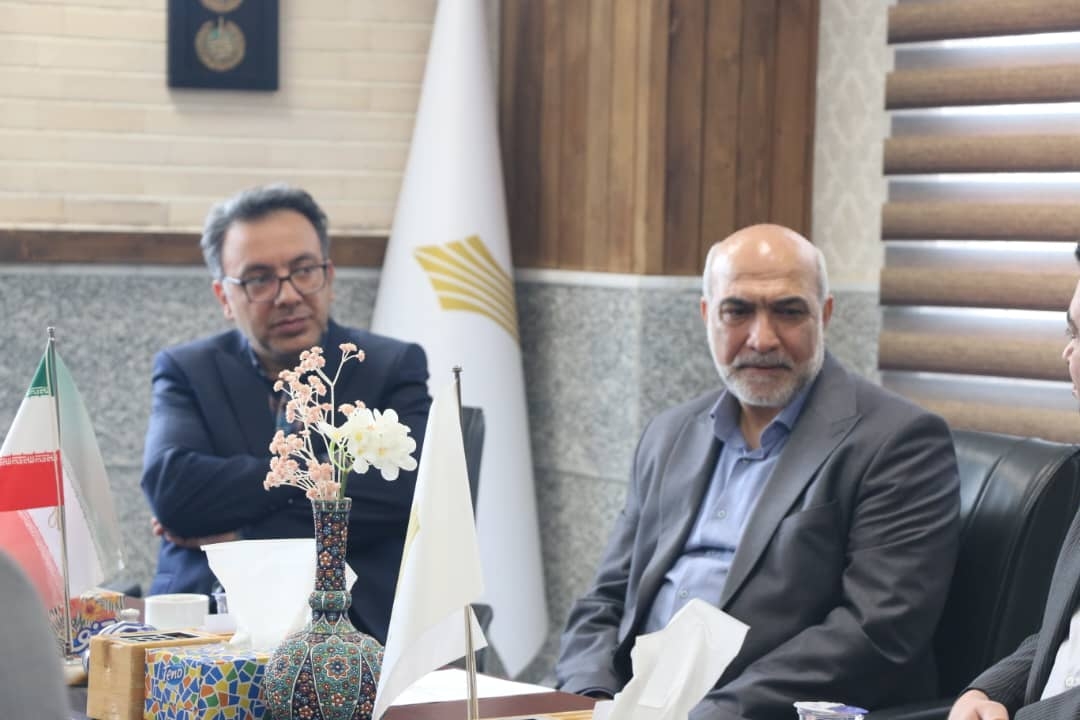 هم افزایی و همکاری با مراکز دانشگاهی