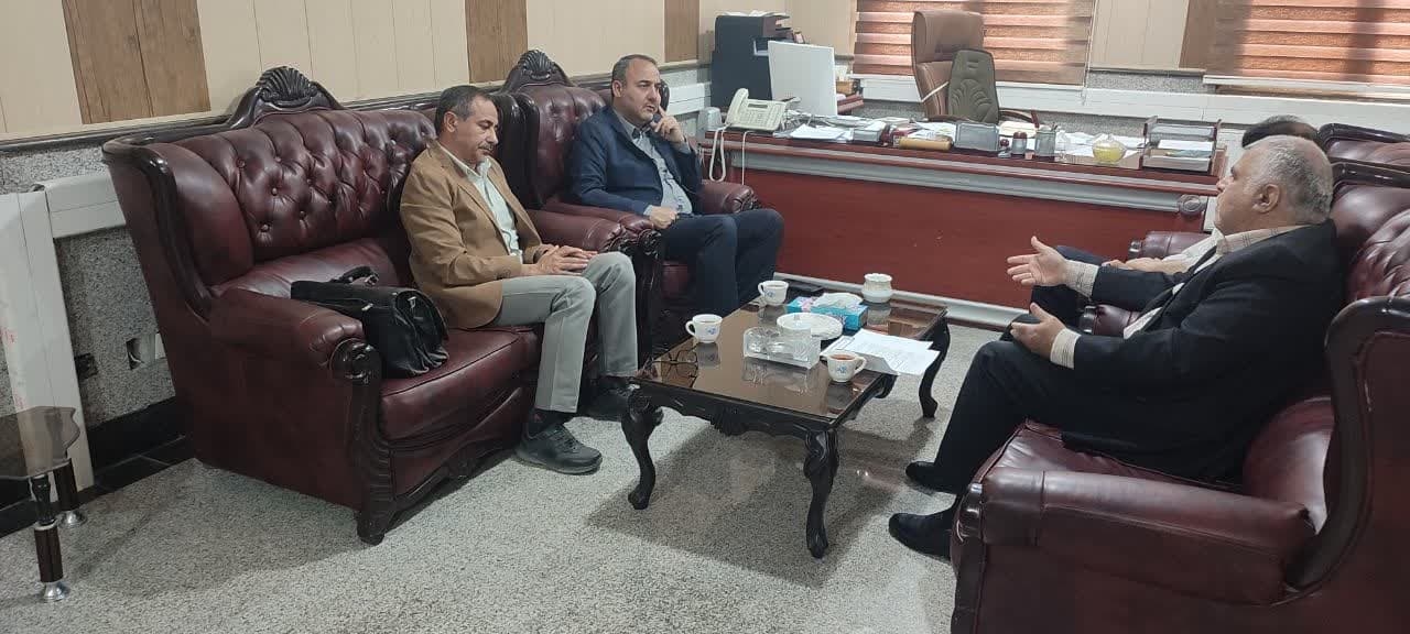دیدار فرماندار با تعدادی از صاحبان صنایع شهرستان
