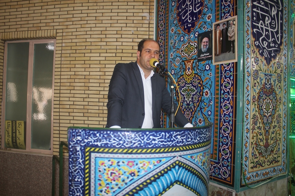 سخنرانی فرماندار در مصلی امام خمینی (ره) خمین بمناسبت روز شوراهای اسلامی ، هفته کار و کارگر و هفته معلم