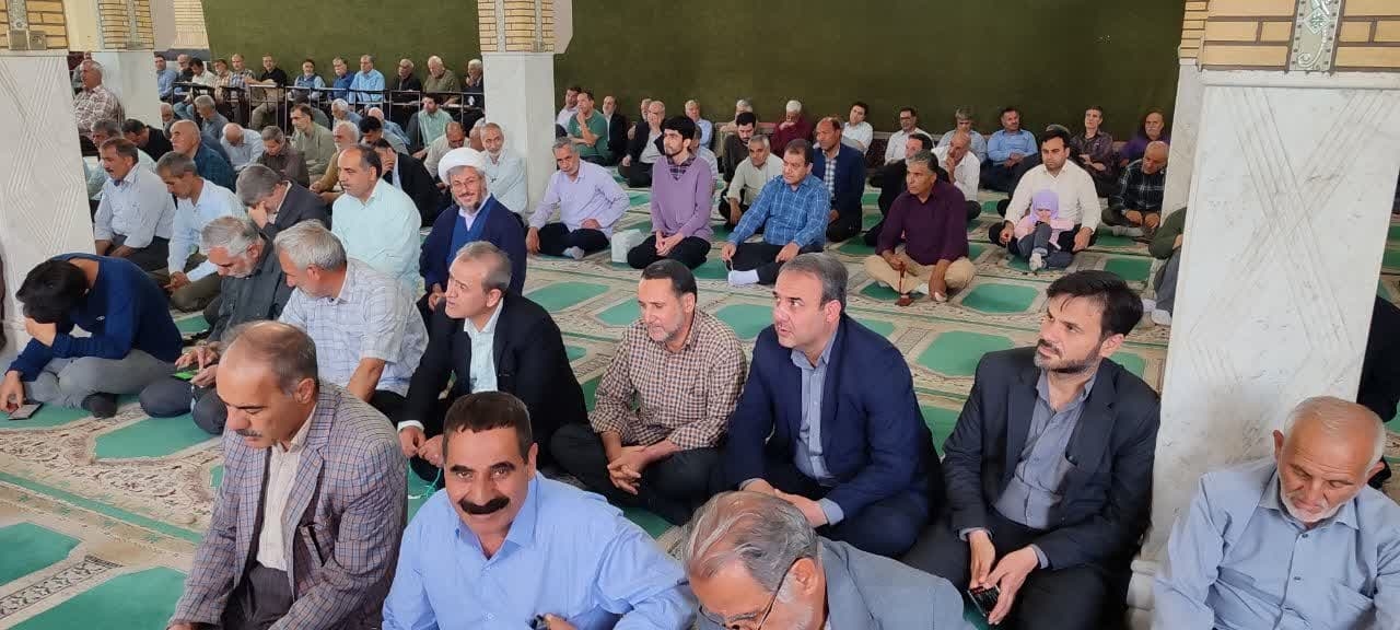 حضور فرماندار در نماز جمعه شهر مامونیه