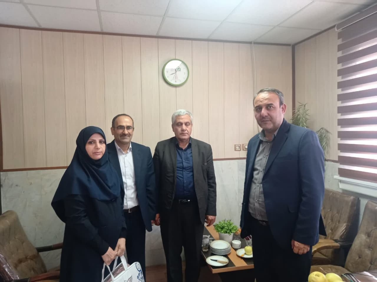 بازدید جناب آقای مروتی سرپرست فرمانداری شهرستان زرندیه به همراه رییس بنیاد شهید شهرستان از اداره پست