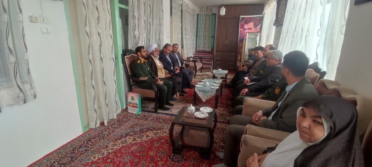 دیدار  با خانواده معظم شهید رضا هوشیار در روستای مصرقان