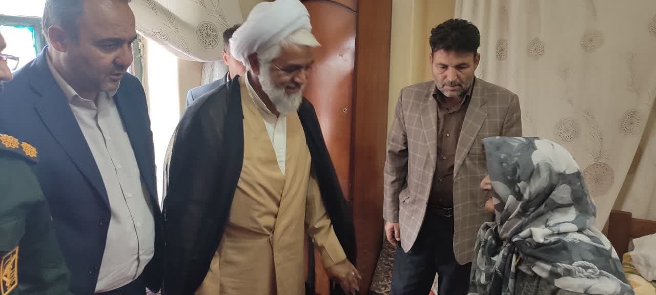 دیدار  با خانواده معظم "شهید صفر اسلامی" در روستای عباس آباد.