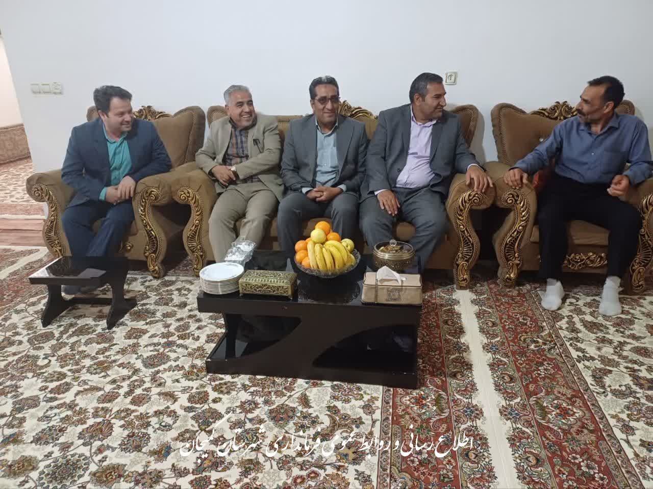 🔻دیدار فرماندار شهرستان کمیجان با جانبازان فرهنگی به مناسبت هفته معلم