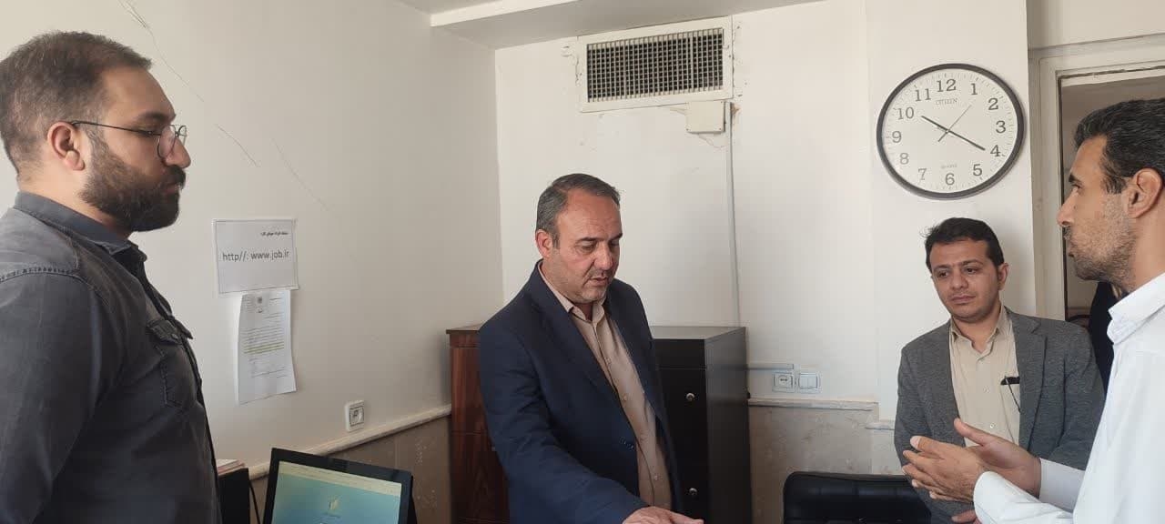 بازدید فرماندار از اداره بهزیستی شهرستان زرندیه