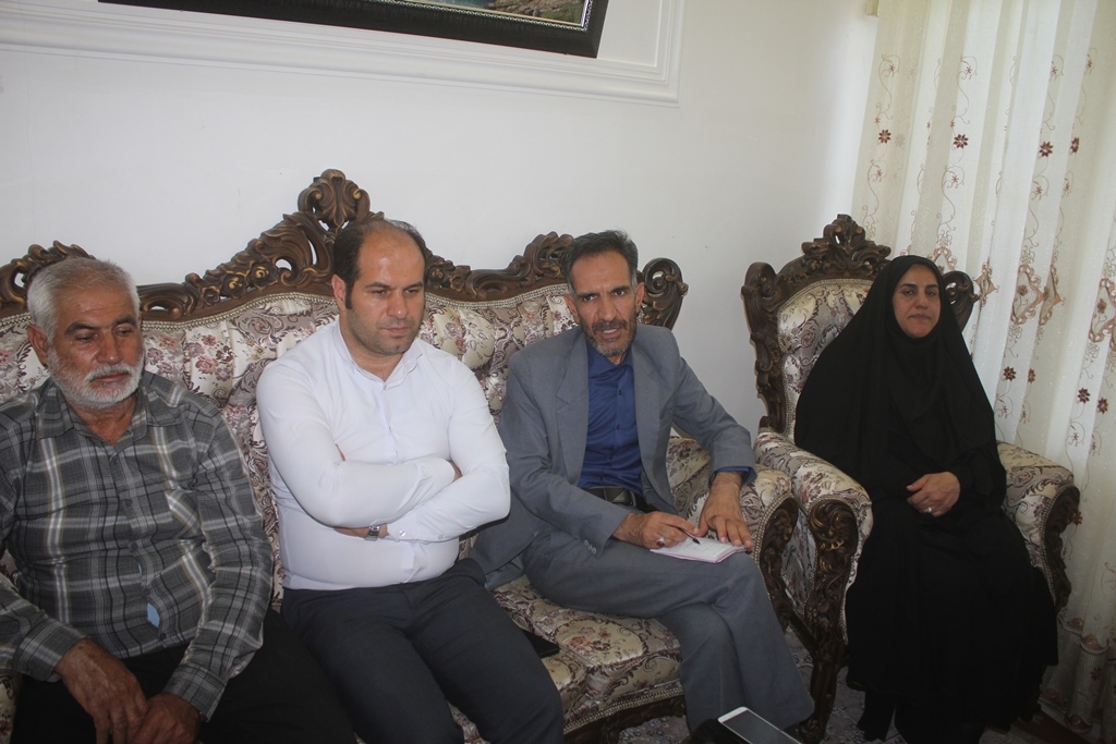 نشست بررسی مسائل و مشکلات روستای گوشه محمد ما لک شهرستان خمین برگزار شد