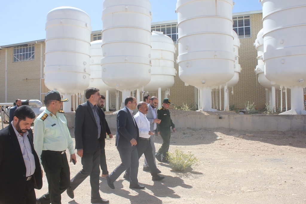 فرماندار و اعضای شورای تامین از شرکت توسعه گاز خمین بازدید کردند