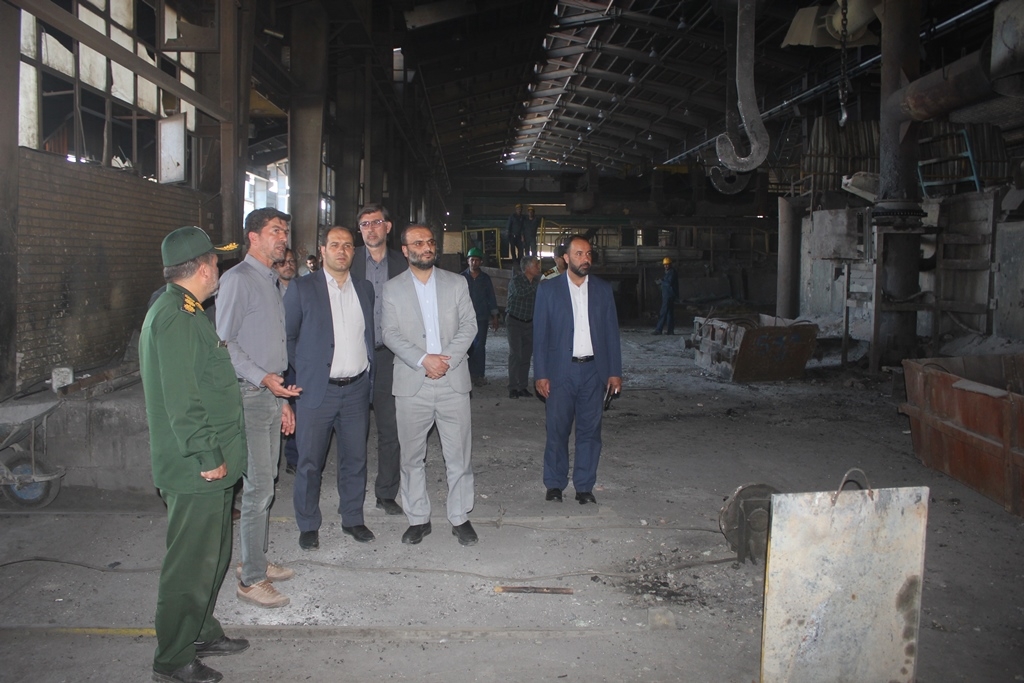 فرماندار و اعضای شورای تامین از شرکت ذوب بریس شهرستان خمین بازدید کردند
