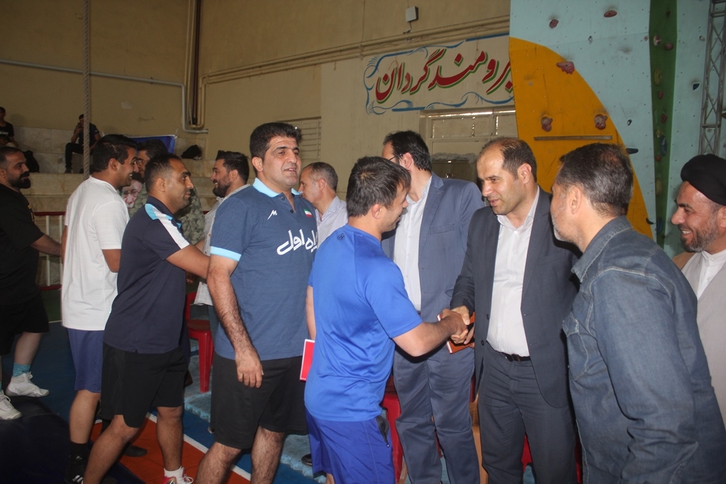 فرماندار و امام جمعه خمین و مدیر کل ورزش و جوانان استان از اردوی تیم ملی کشتی آزاد نونهالان کشور در شهرستان خمین بازدید کردند