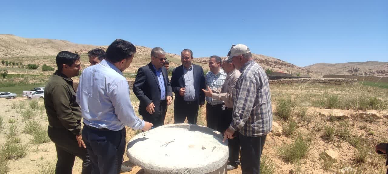 بازدید فرماندار  از روستای منجقان از توابع بخش خرقان در راستای رفع مشکلات روستا