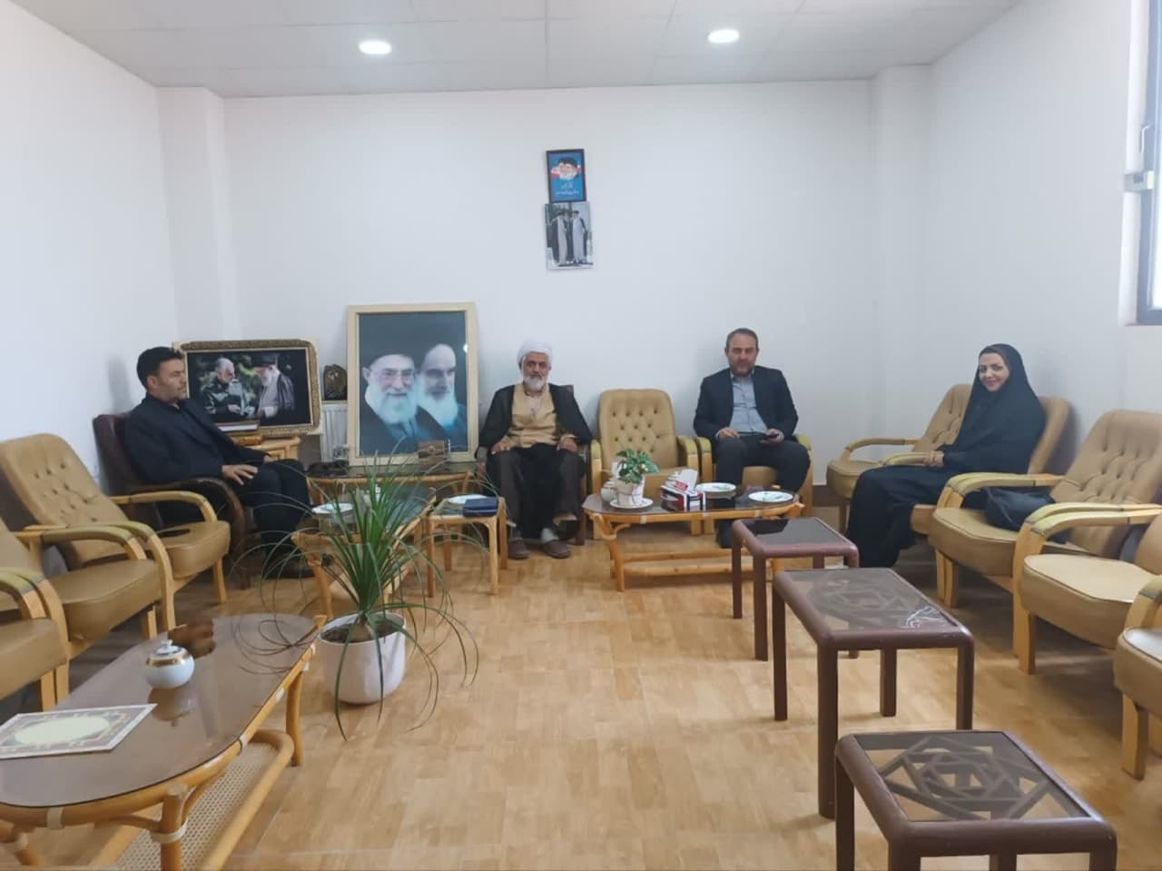 تجلیل از شاعر توانمند خانم سمیه یکه تاز