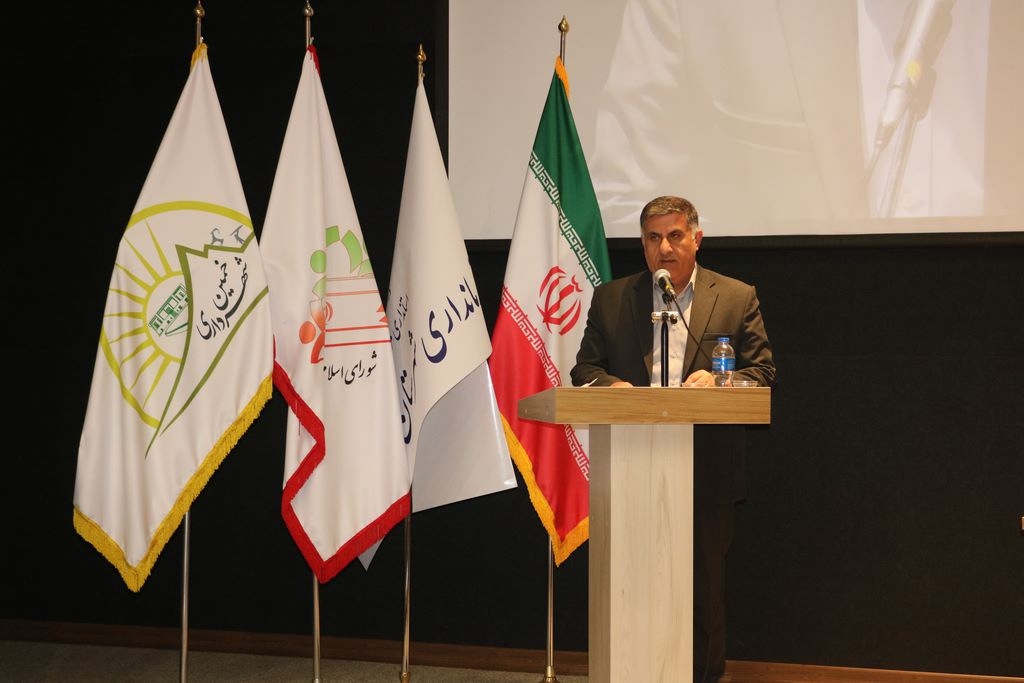 حضور مهندس سلیمانی سرپرست دفتر امور شهری و شوراهای استانداری مرکزی در جلسه شورای اداری شهرستان خمین