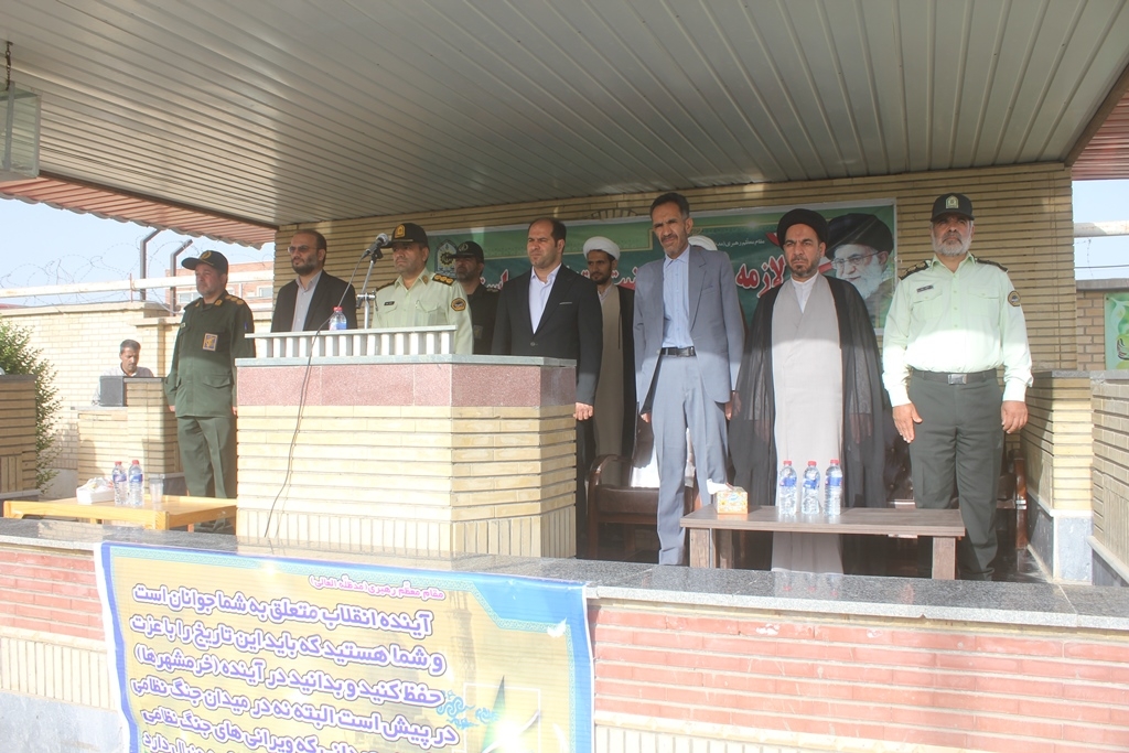 صبحگاه مشترک نیرو های نظامی و انتظامی شهرستان خمین برگزار شد
