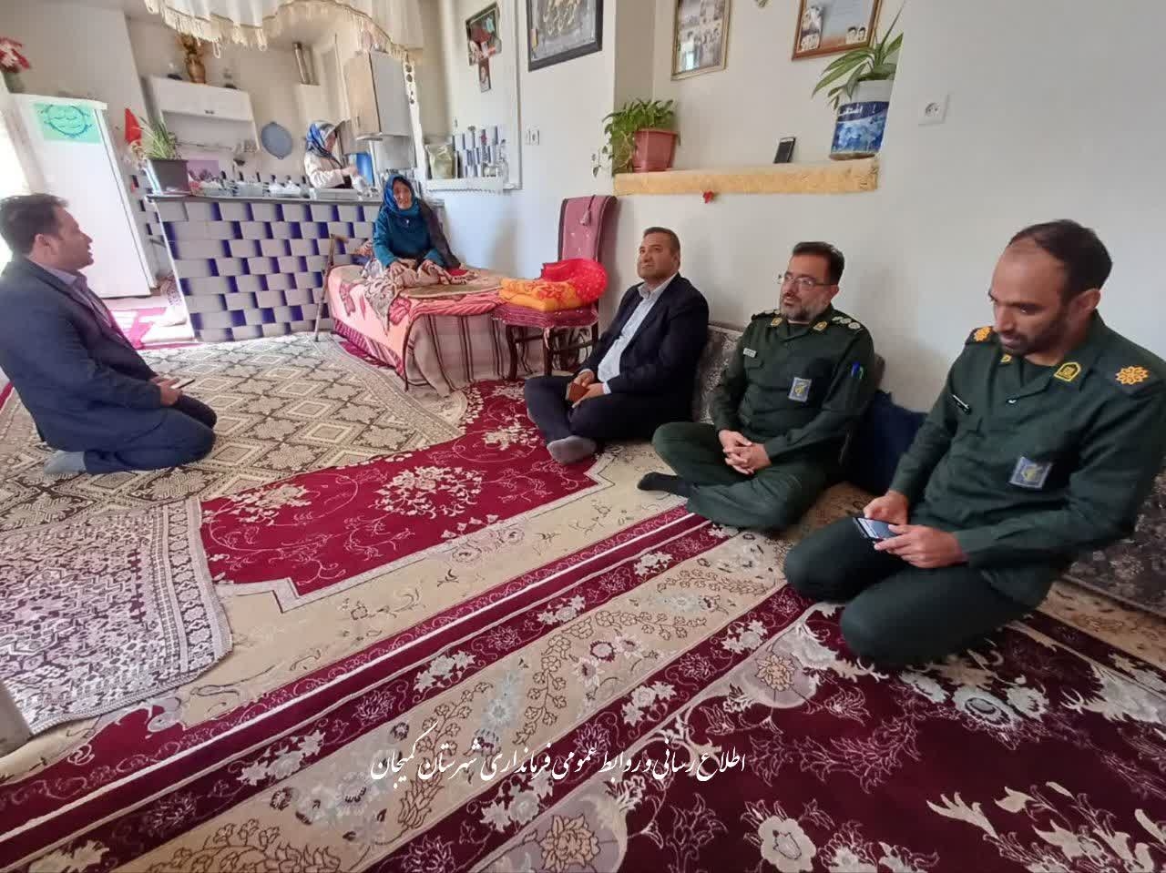 🔻دیدار فرماندار شهرستان کمیجان با خانواده معزز شهدا به مناسبت سالروز آزادسازی خرمشهر