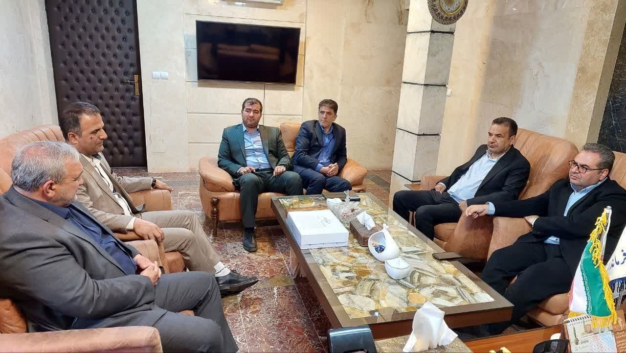 دیدار مدیرکل بنیاد مسکن استان مرکزی با فرماندار شهرستان محلات