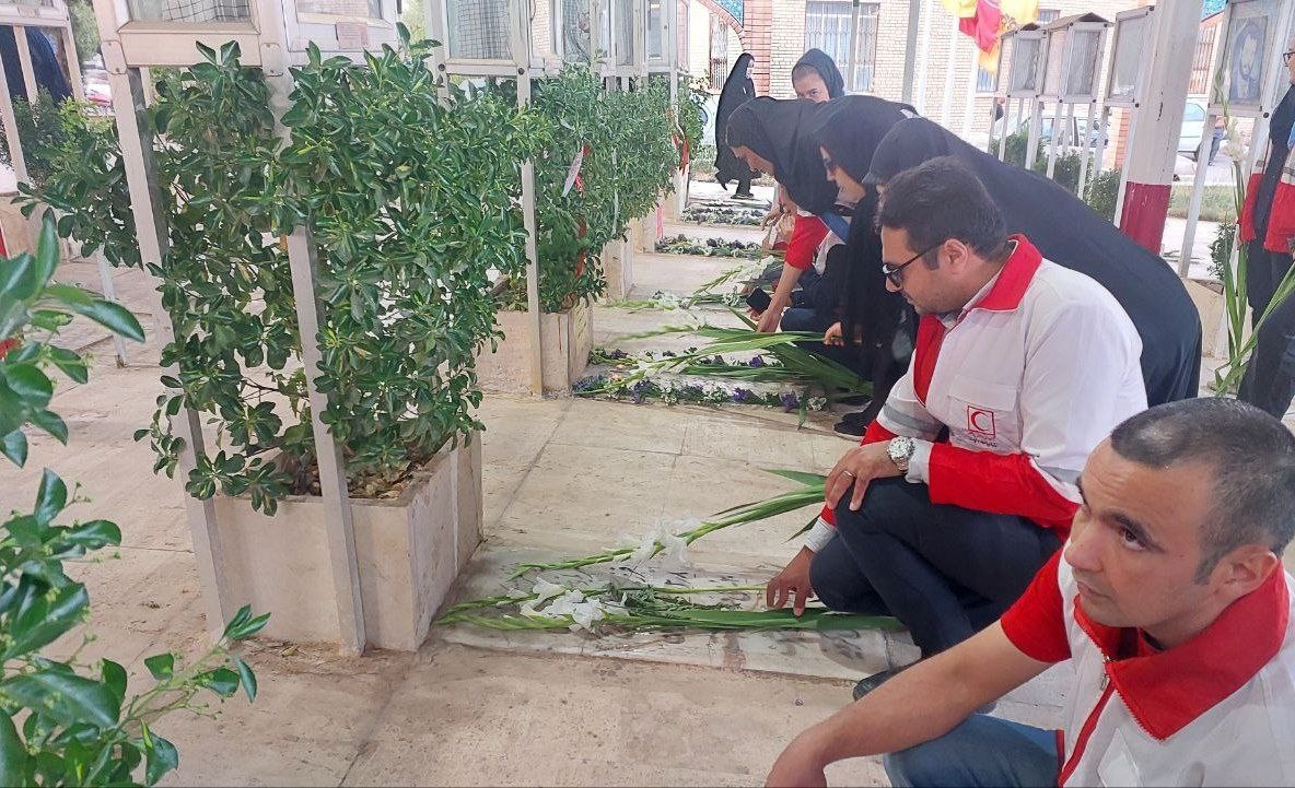 مراسم گرامیداشت سالروز آزادسازی خرمشهر با حضور مسئولین و مردم شریف شهرستان محلات در گلزار شهدای محلات برگزار شد.