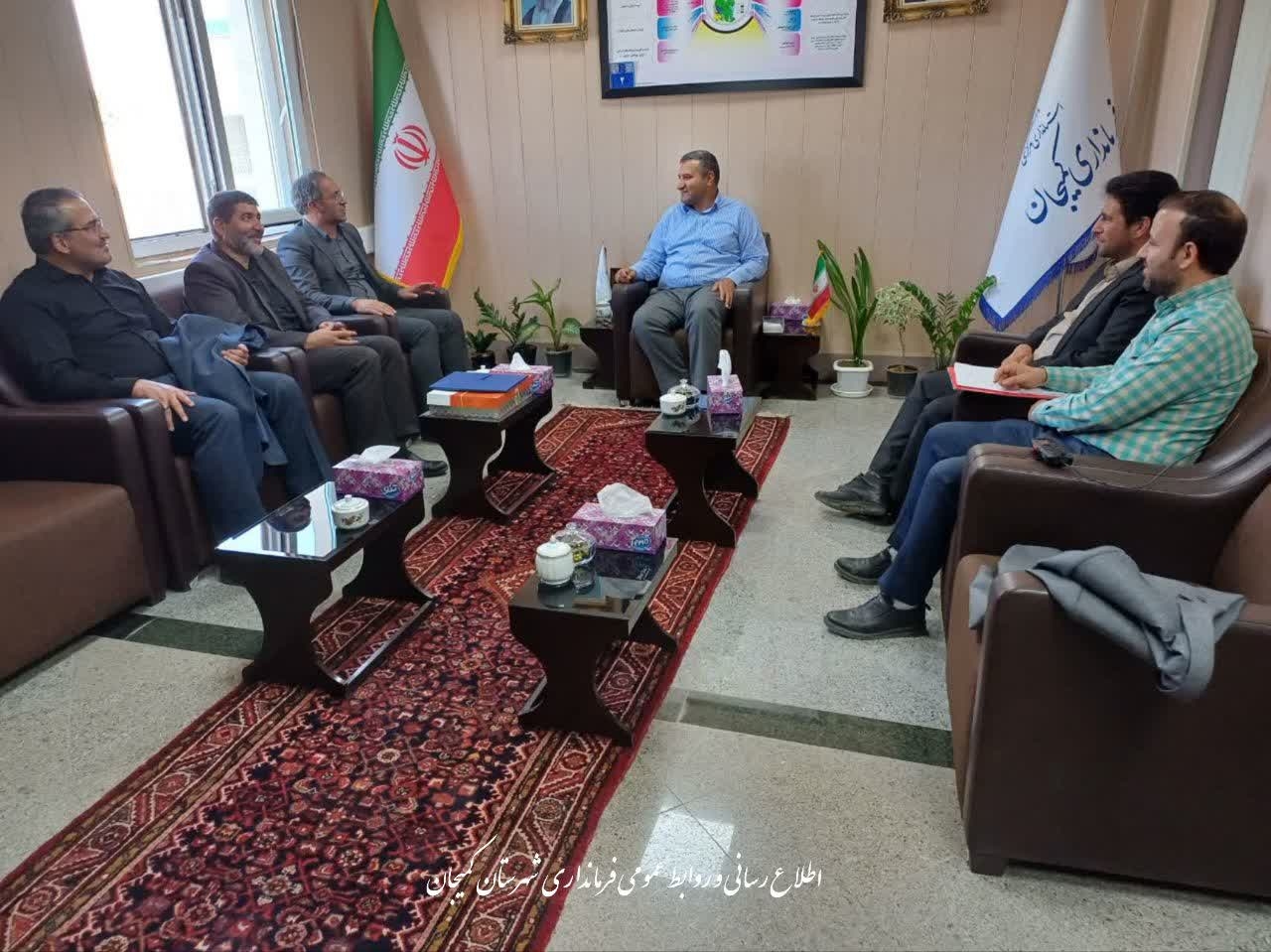 🔻دیدار مشاور امور ایثارگران استانداری مرکزی با فرماندار کمیجان