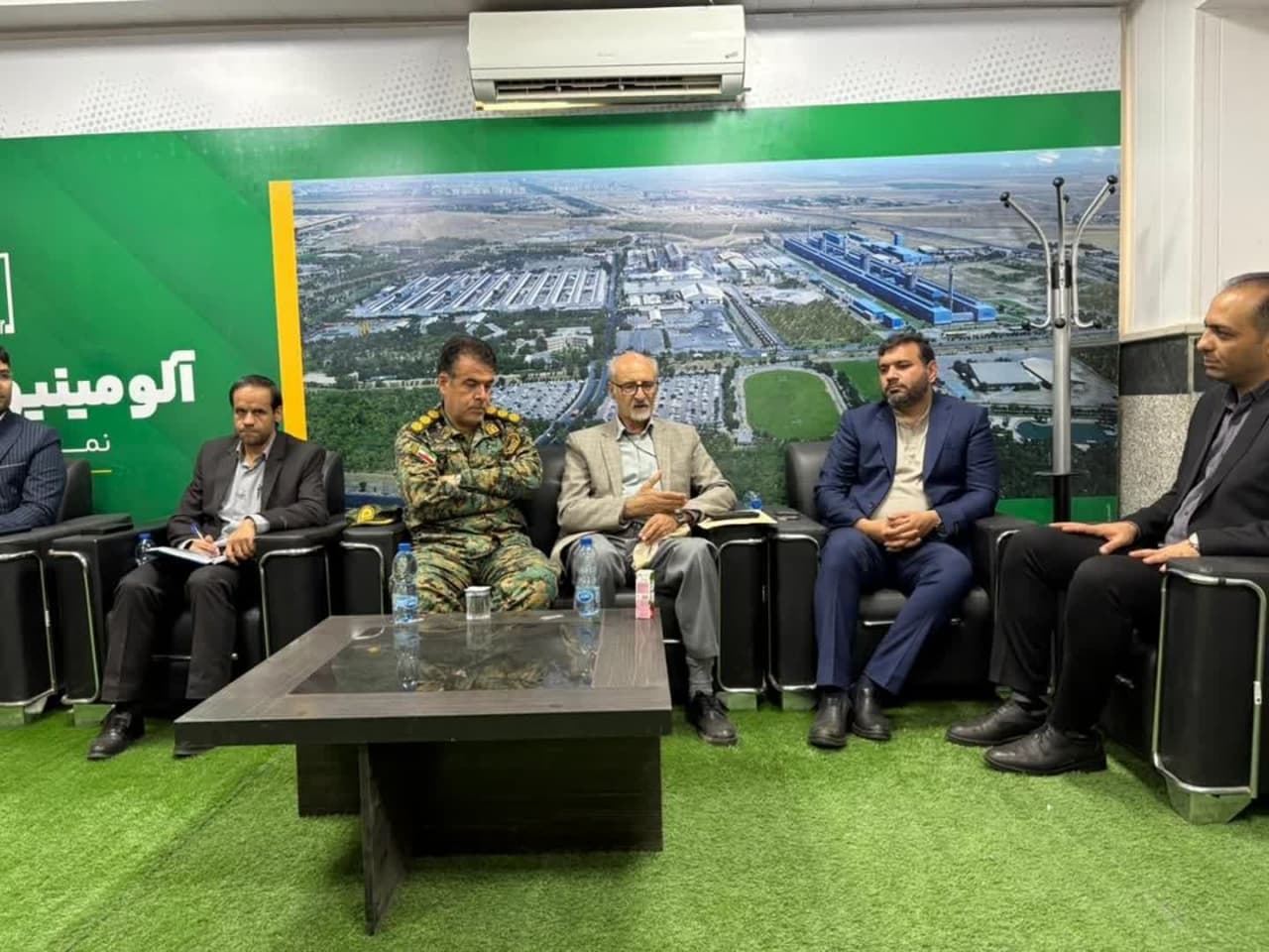 بازدید از ورزشگاه امام خمینی (ره) اراک و برگزاری جلسه کمیسیون امنیت ورزش استان
 با توجه به برگزاری مسابقه فوتبال فینال جام حذفی کشور در ورزشگاه امام خمینی (ره) اراک