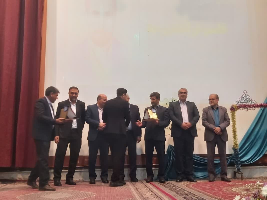 🔻گرامیداشت سالروز شهادت استاد مطهری و نکوداشت مقام معلم شهرستان آشتیان