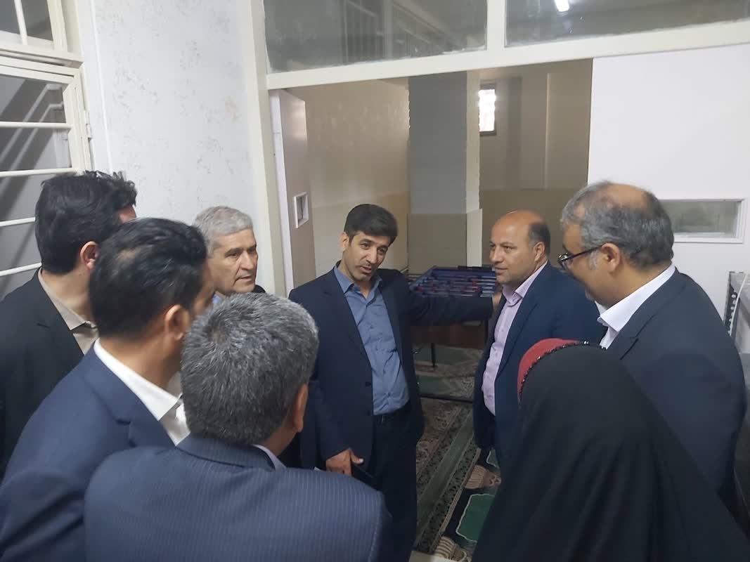 ⚪ بازدید معاون وزیر آموزش و پرورش از مدرسه استثنایی عارف آشتیان