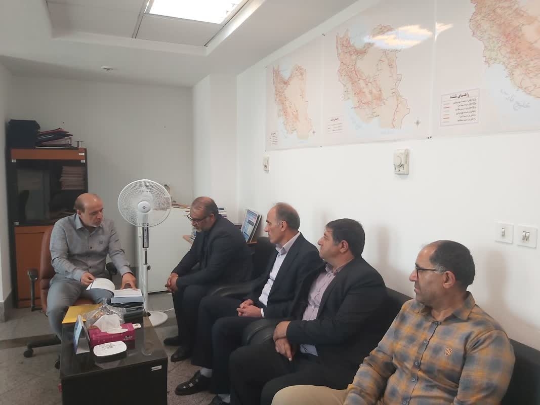 🔺️🔻بررسی اولویت‌های حوزه راه شهرستان آشتیان در دیدار با مدیرکل دفتر آمار و اطلاعات وزارت راه و شهرسازی