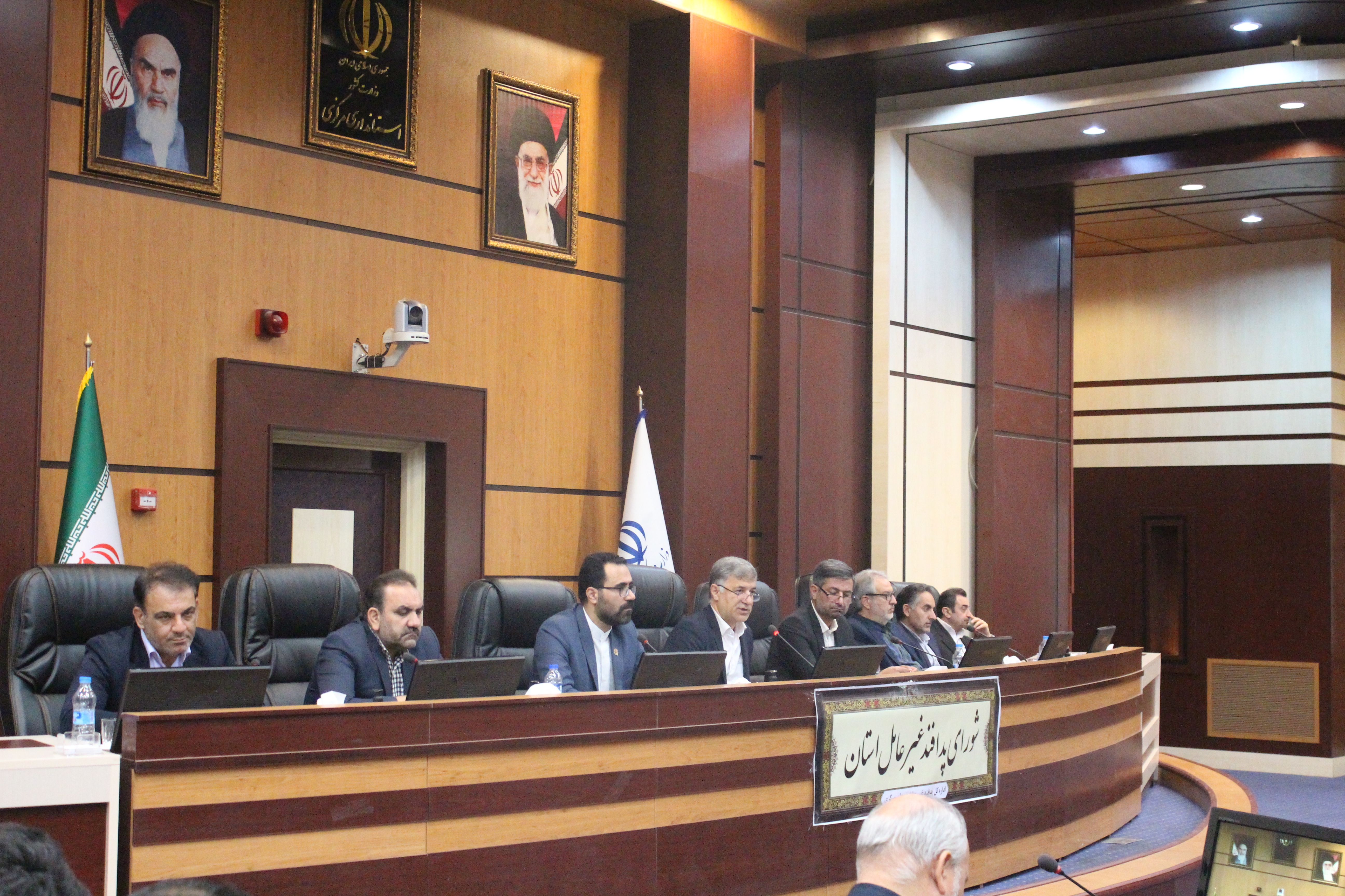 جلسه شورای پدافند غیرعامل استان مرکزی با محوریت تشریح دستورالعمل عملیاتی حوزه الکترونیک و الکترومغناطیس برگزار شد