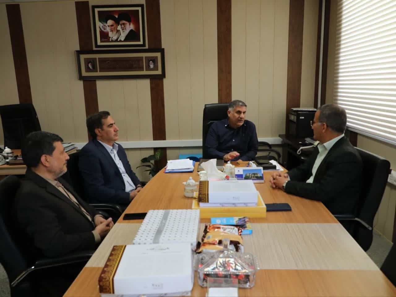 دیدار و نشست شهردار کلانشهر اراک با سرپرست دفتر امور شهری و شوراهای اسلامی استانداری‌ استان مرکزی با محوریت ارتقای سطح تعاملات