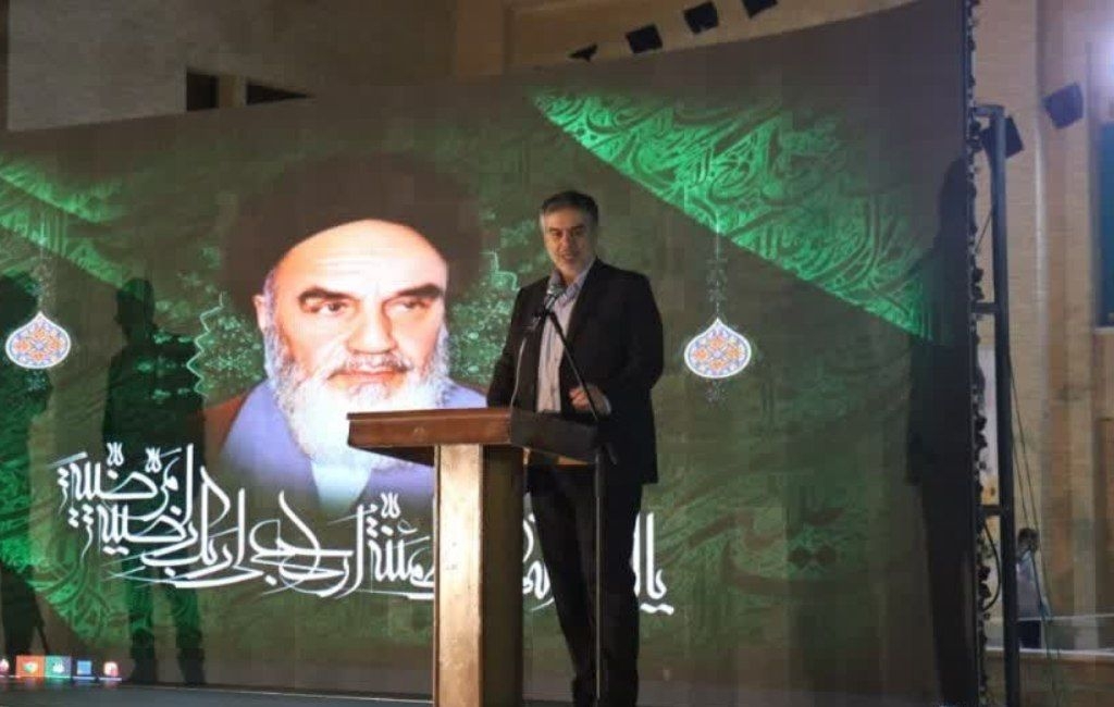 استاندار مرکزی: اندیشه امام خمینی (ره) زنده و جاری است/ وحدت کلمه تأکید همیشگی امام