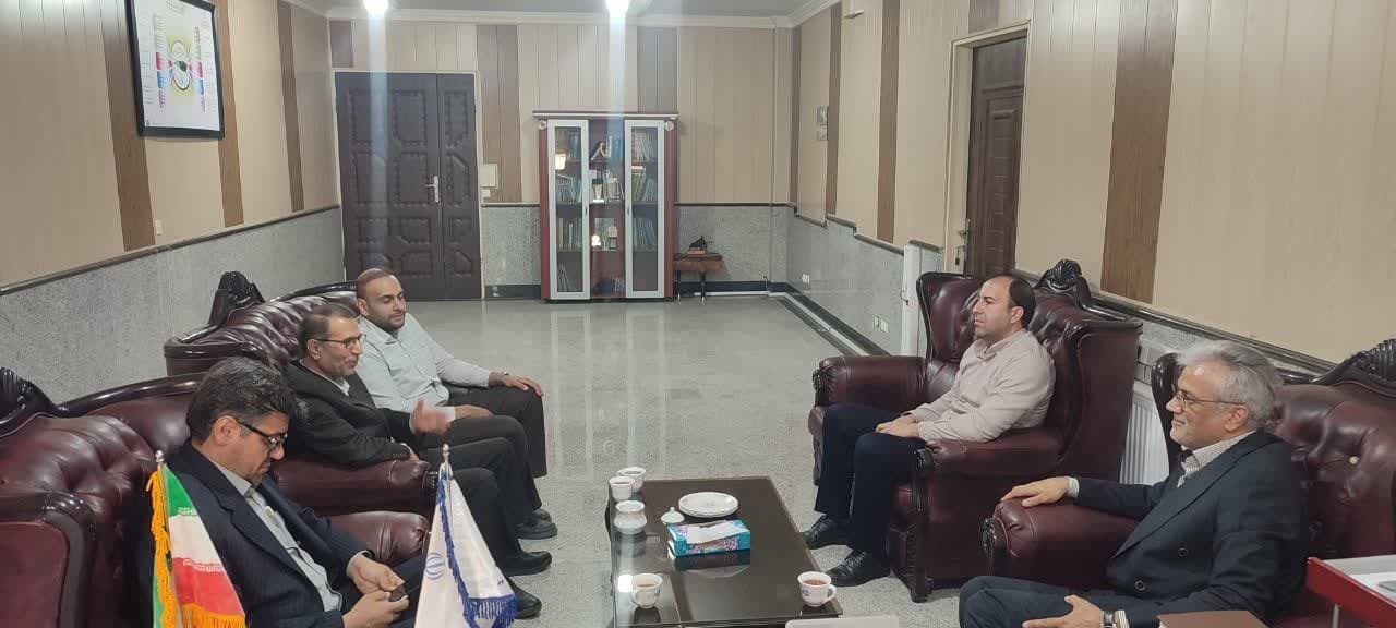 دیدار رؤسای آموزش‌و‌پرورش و برق زرندیه با سرپرست فرمانداری