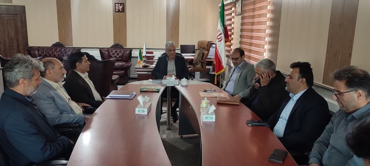 دیدار رؤسای ادارات آب و فاضلاب، بنیاد مسکن و منابع آب با سرپرست فرمانداری زرندیه