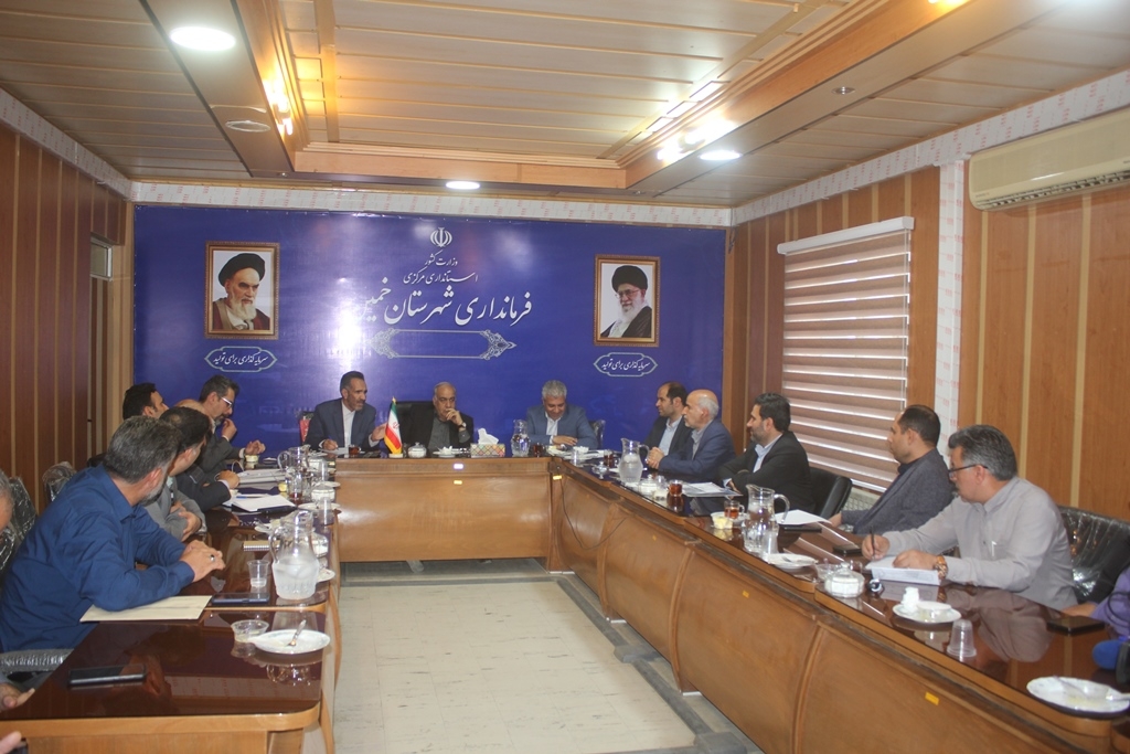 نشست بررسی مسائل و مشکلات محورهای مواصلاتی شهرستان خمین برگزار شد