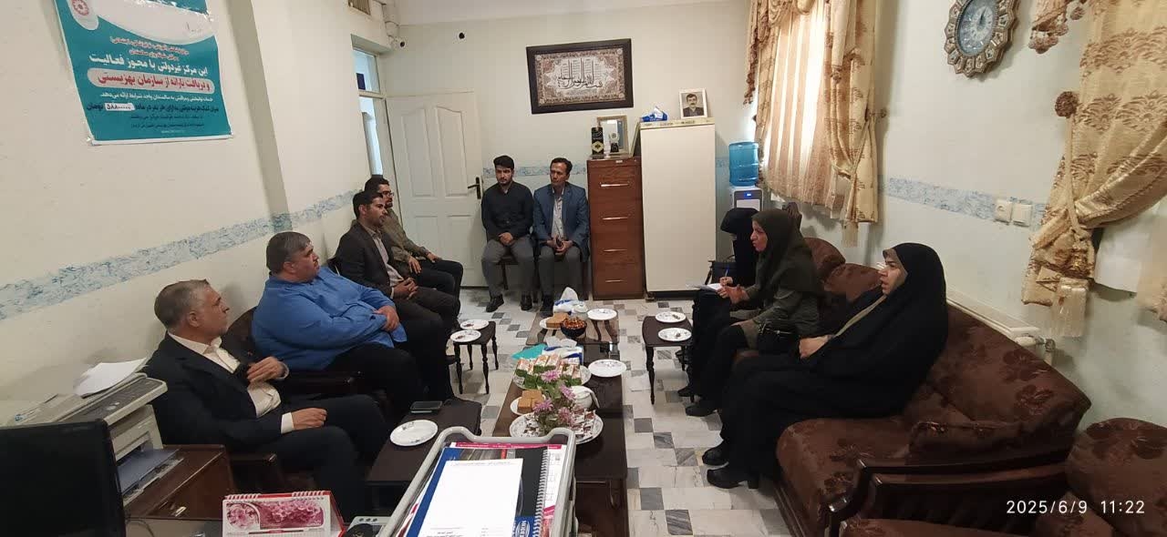 بازدید مدیر کل امور اجتماعی و فرهنگی از مرکز نگهداری معلولین وسالمندان آشتیان