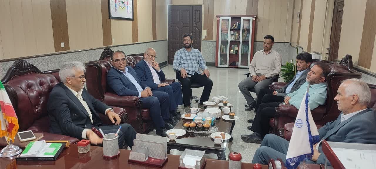 دیدار اعضای شورای اسلامی و شهردار مأمونیه با سرپرست فرمانداری زرندیه