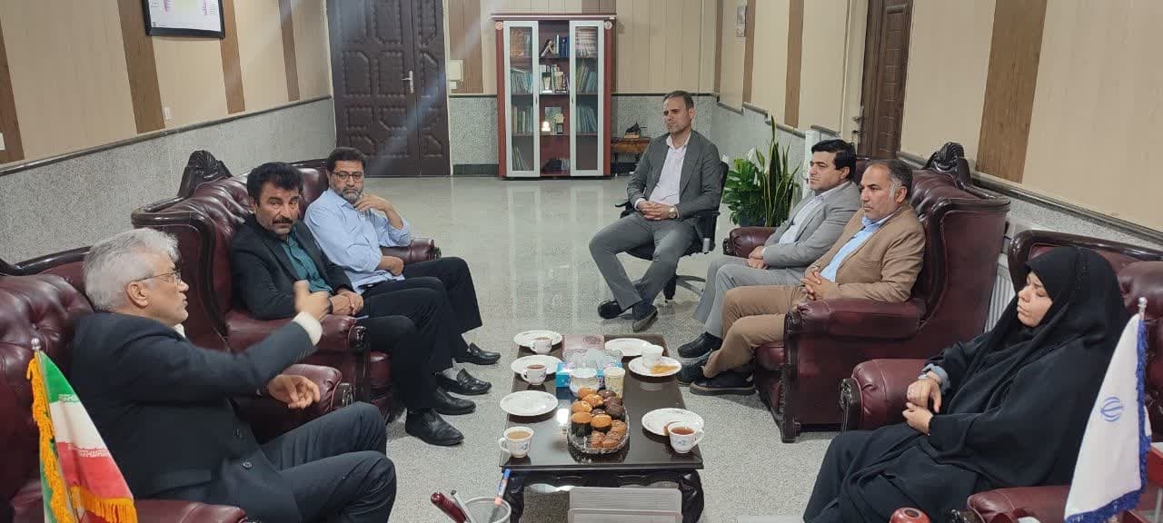 دیدار اعضای شورای اسلامی و شهردار زاویه با سرپرست فرمانداری زرندیه