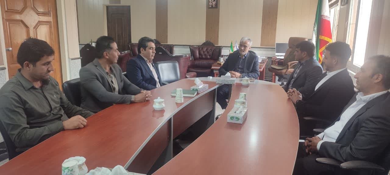 دیدار اعضای شورای اسلامی و شهردار خشکرود با سرپرست فرمانداری زرندیه