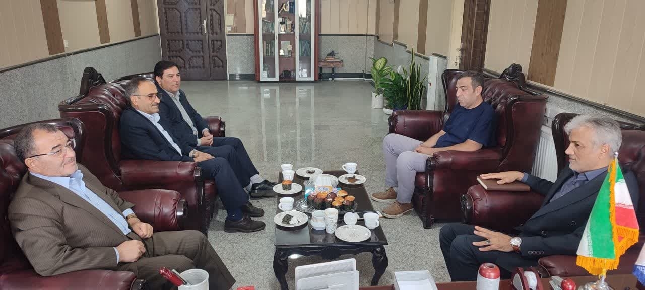 دیدار روسای اداره پست و ثبت اسناد زرندیه با سرپرست فرمانداری