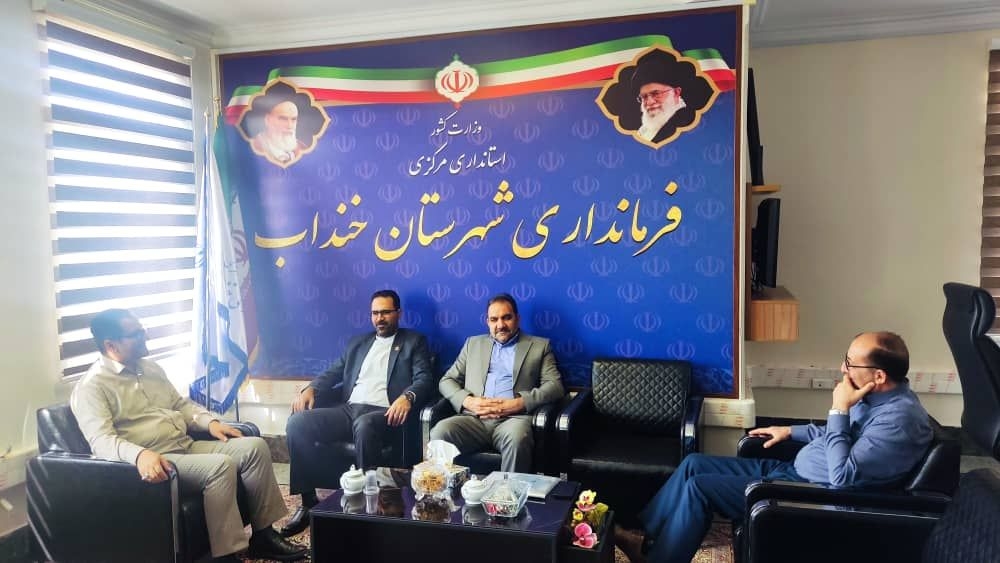 دیدار مدیرکل پدافند غیرعامل استان با فرماندار شهرستان خنداب