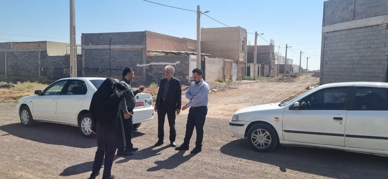 بازدید دکتر احمدی از سایت مسکن مهر شهر پرندک