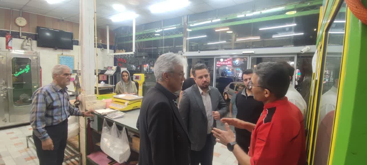بازدید دکتر احمدی از فروشگاه‌ها و جایگاه سوخت مأمونیه