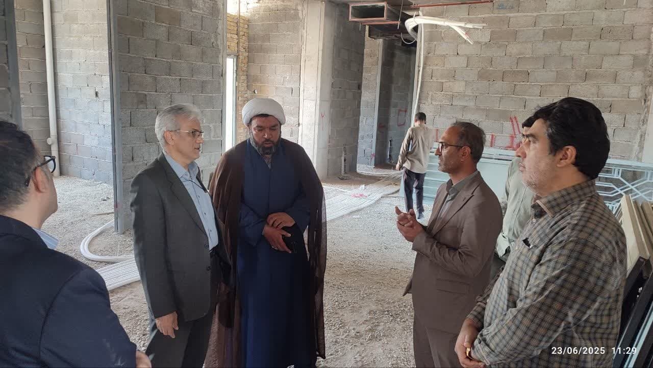 بازدید دکتر احمدی از پروژه ساخت مرکز جامع سلامت خشکرود