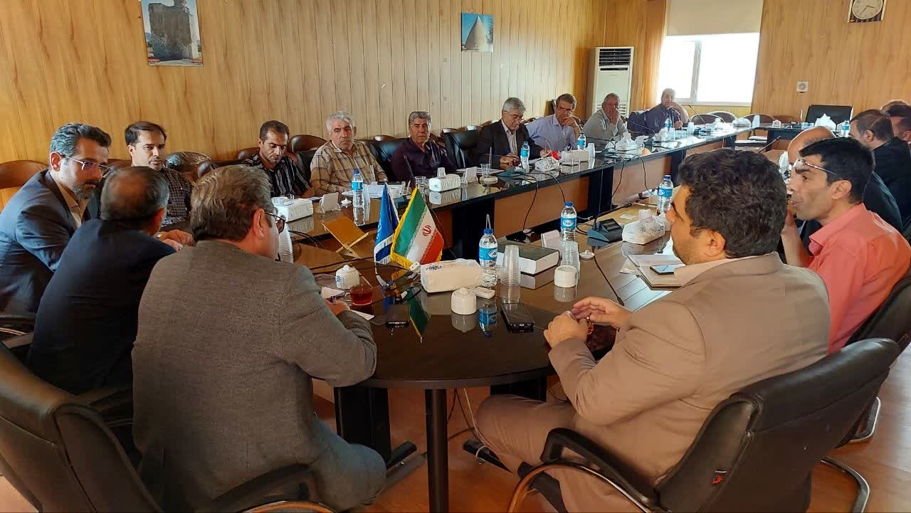 جلسه هم‌اندیشی و بررسی مشکلات مربوط به حوزه راه و شهرسازی در نیم‌ور برگزار شد.