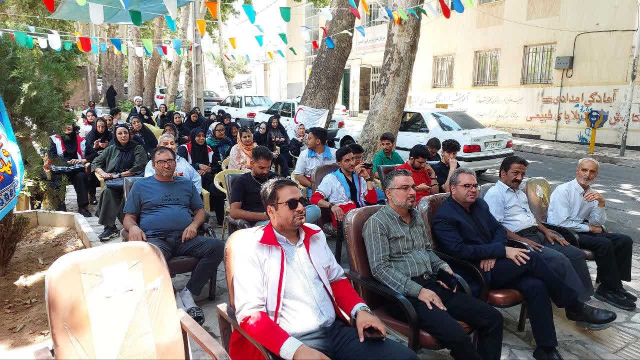 مهمانی عید غدیر خم در هلال احمر شهرستان محلات برگزار شد.