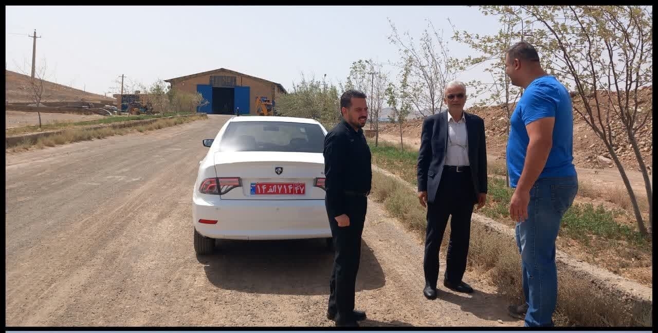 بازدید سرپرست فرمانداری زرندیه از روند اجرای پروژه نهضت ملی مسکن در شهر مأمونیه